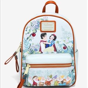 NWT Loungefly Disney Snow White and the Seven Dwarfs Floral Mini Backpack